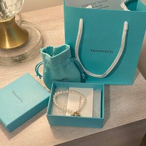 Tiffany & Co. White Pearl Bracelet with Sterling Silver